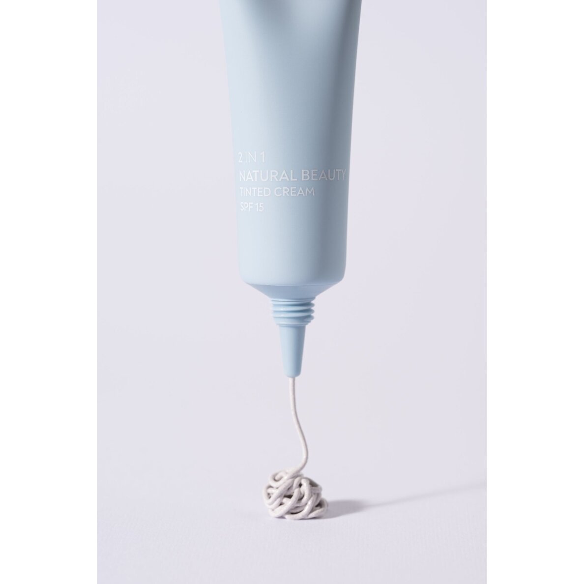 BLONDESISTER BB kremas su 15 SPF, 30 ml BLONDESISTER BB kremas su 15 SPF, 30 ml